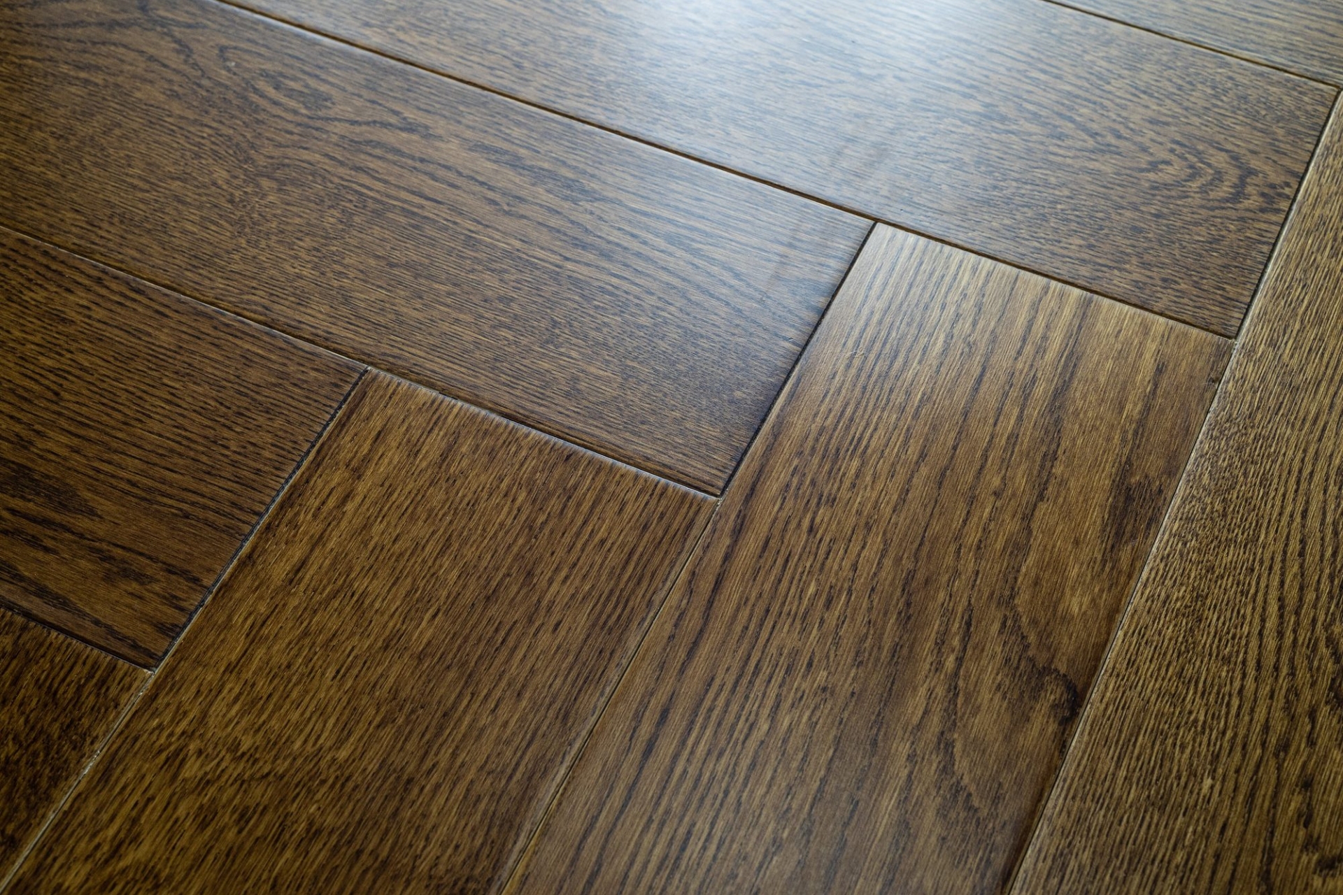 Инженерный паркет «Damy Floor» Ореховый (укладка елочкой) — купить в Ноябрьске