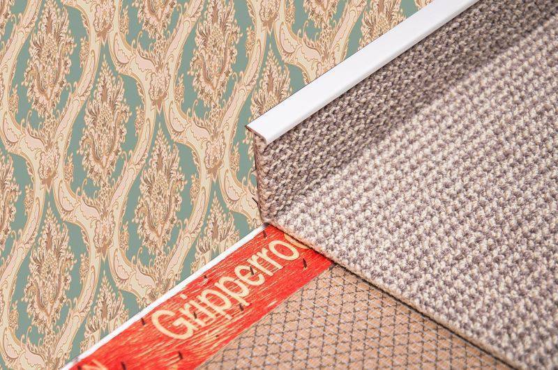 Плинтус для ковролина "Korner" Listwa светло-серый (2500*13,8*50 мм) — купить в Ноябрьске