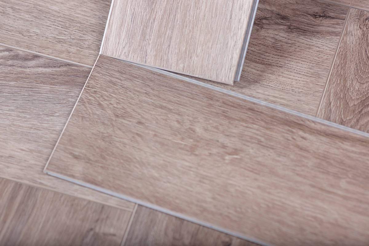 Замковая ПВХ плитка "Aberhof" Carmelita 2626 (615*123*5 мм) — купить в Ноябрьске